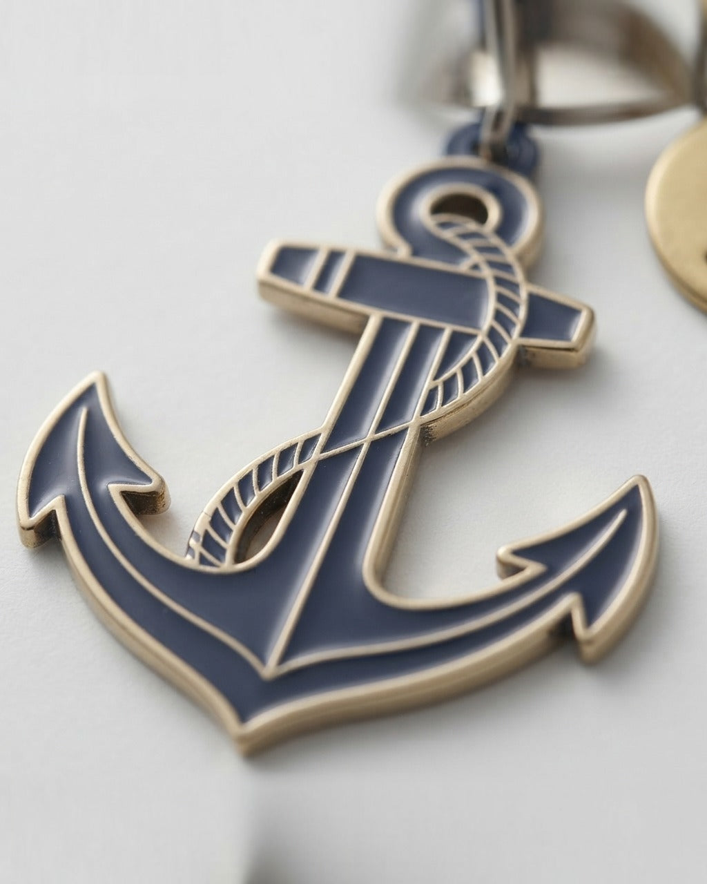 Anchor Keychain in Navy — detail